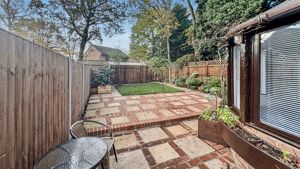 Photo 17- click for photo gallery